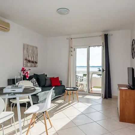דירה By The Sea - 18554 *